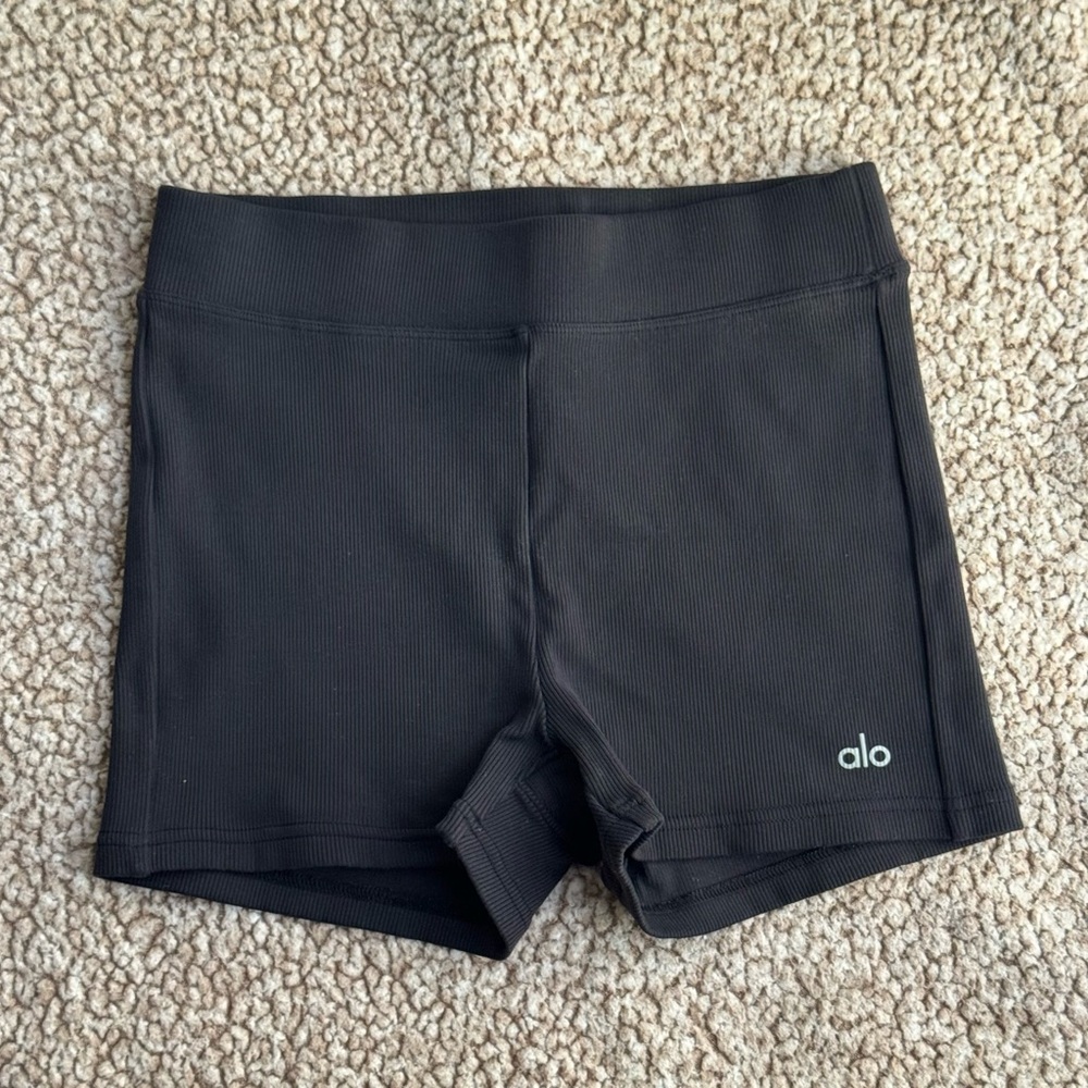 ALO Yoga Women's Black Bike Shorts